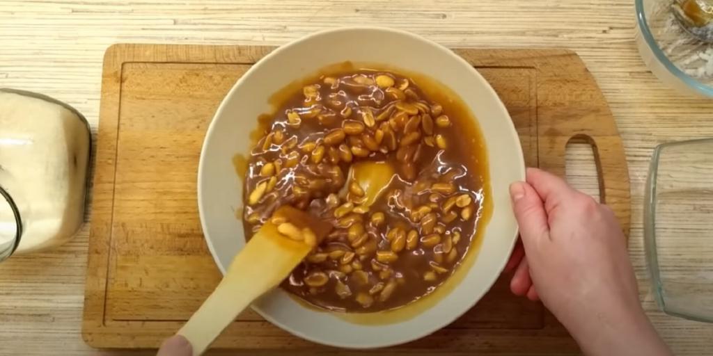 карамельный торт без выпечки с арахисом и печеньем рецепт. Смотреть фото карамельный торт без выпечки с арахисом и печеньем рецепт. Смотреть картинку карамельный торт без выпечки с арахисом и печеньем рецепт. Картинка про карамельный торт без выпечки с арахисом и печеньем рецепт. Фото карамельный торт без выпечки с арахисом и печеньем рецепт