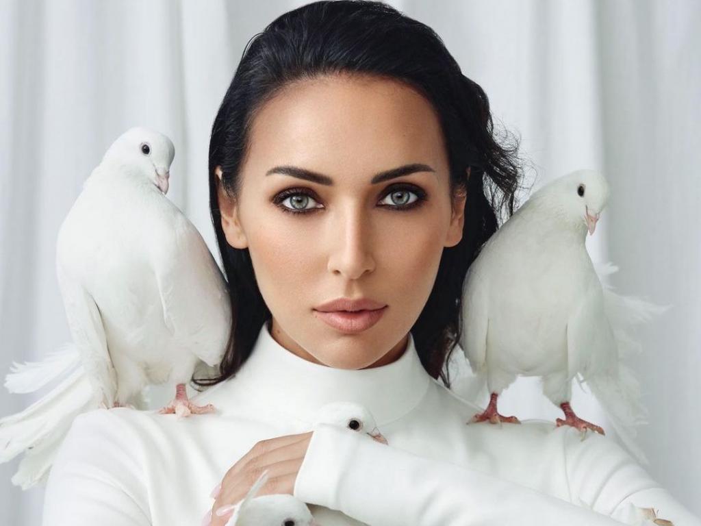 Желідегі шынайы секс туралы эротикалық бейнелер Аналарымыздың әуесқой суреті