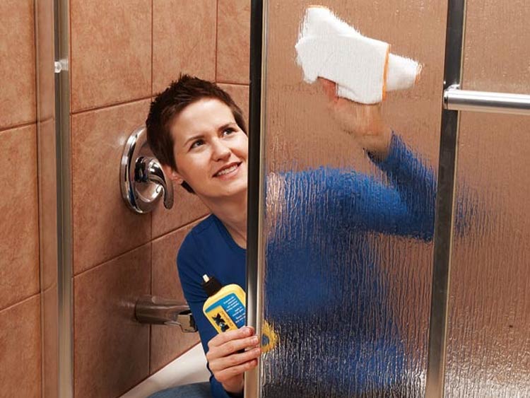 Специальные средства для мытья стекол