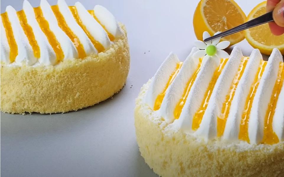 Лимонный торт в суффиксе полного. Торт лимонный с джемом. Торт лимонный магнит.