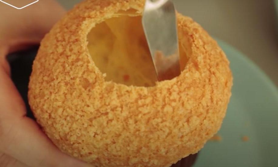 Украшение кекса с дыркой