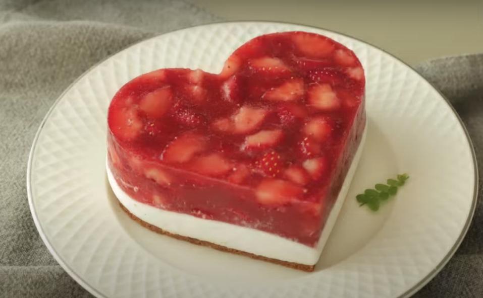 Торт ЖЕЛЕЙНЫЙ С клубникой и муссом
