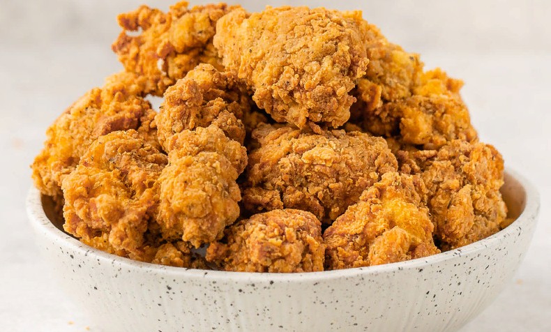 Курочка kfc рецепт. Курочка KFC. Курица из КФС. КФС домашний. Целая Курочка из КФС.