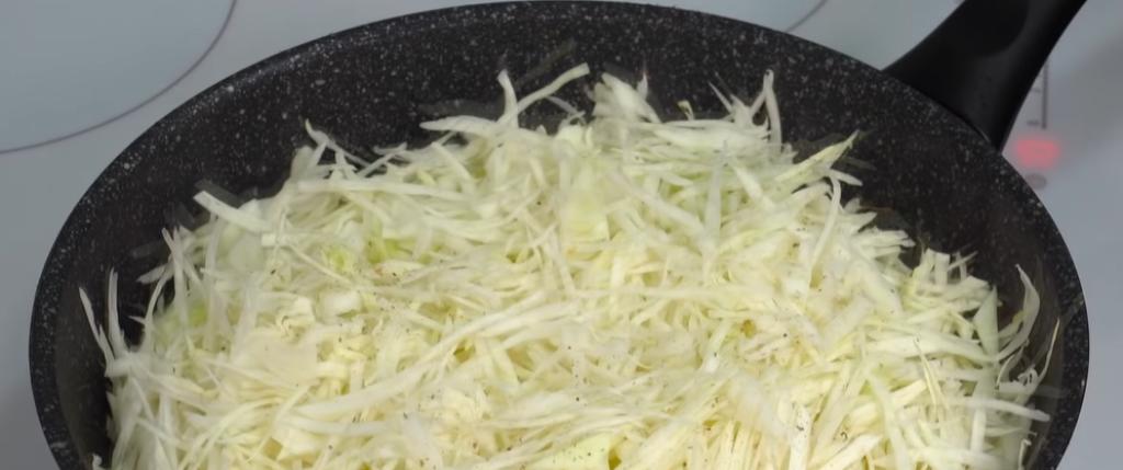 2321966 для чего добавляют муку в капусту тушеную