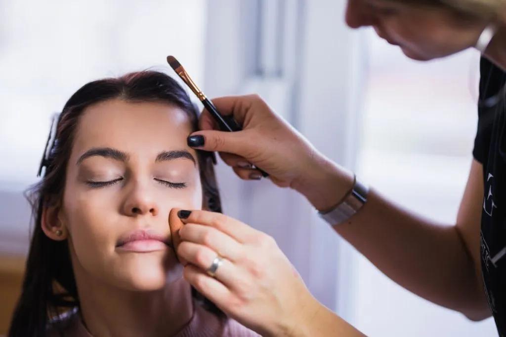какой макияж подходит круглому лицу. Смотреть фото какой макияж подходит круглому лицу. Смотреть картинку какой макияж подходит круглому лицу. Картинка про какой макияж подходит круглому лицу. Фото какой макияж подходит круглому лицу