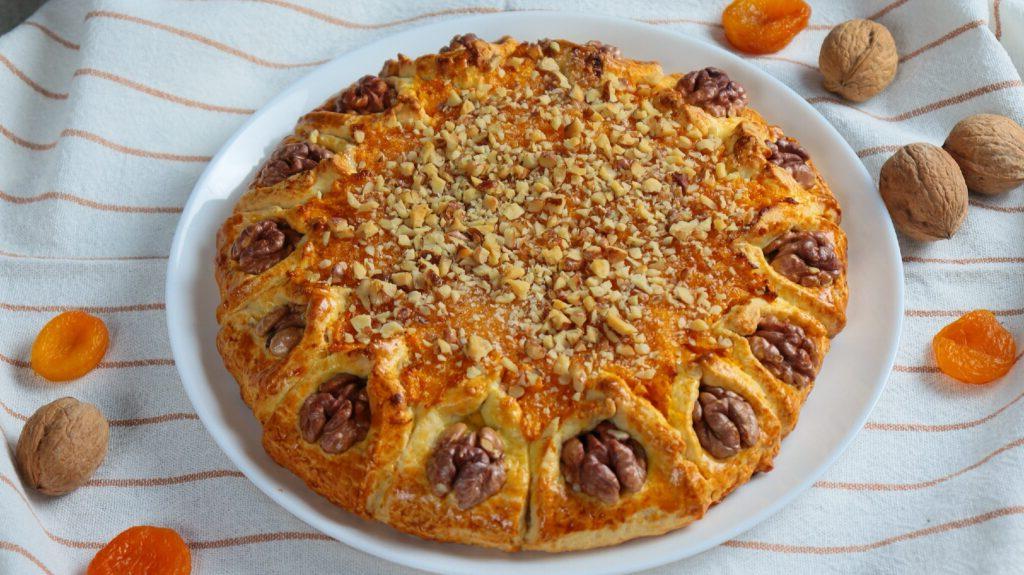 Выпечка с сухофруктами и орехами
