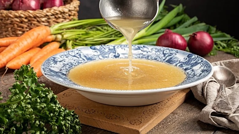 Технология приготовления костного бульона и бульона из курицы, рыбы, индейки, баранины, говядины. Рецепт, технология приготовления