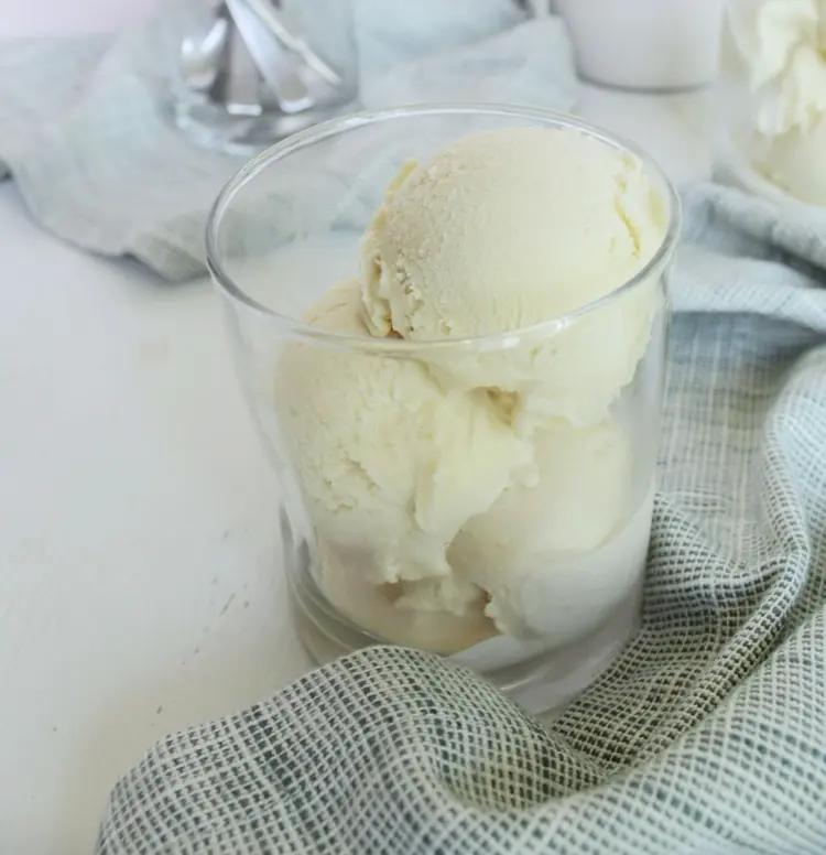 Быстрый десерт из груш и маскарпоне