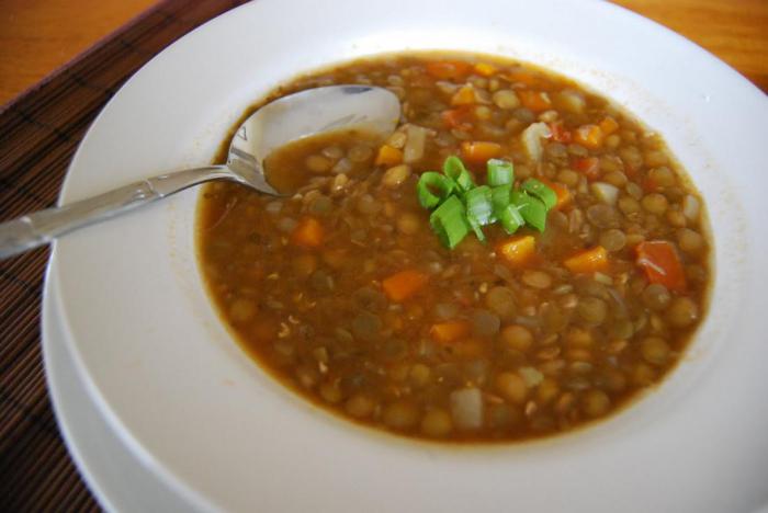 Разогрейте суп и наслаждайтесь сочным первым блюдом