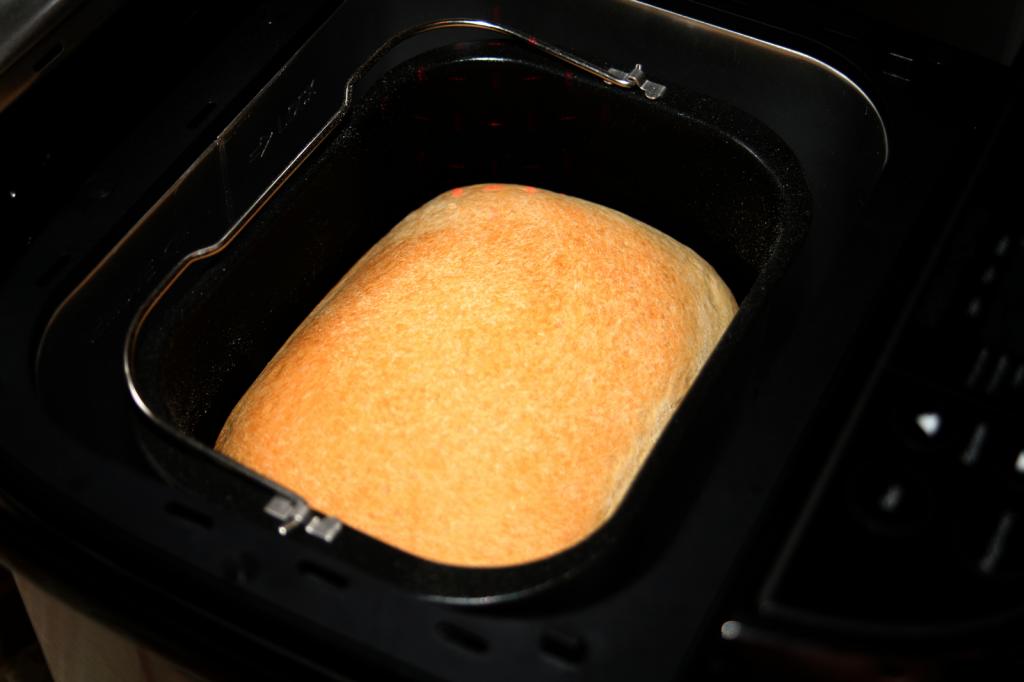 Redmond рецепт хлеба. Redmond RBM-m1907 ведро. Хлебопечь Redmond RBM-m1907. Шток для ведра хлебопечки Redmond RBM-m1907. Хлебопечка Япония.