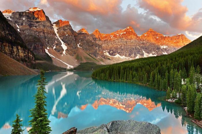 30 прекрасных мест для туристов 