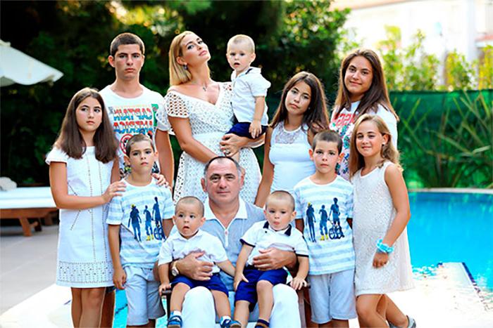 махарбек хадарцев биография семья. Смотреть фото махарбек хадарцев биография семья. Смотреть картинку махарбек хадарцев биография семья. Картинка про махарбек хадарцев биография семья. Фото махарбек хадарцев биография семья