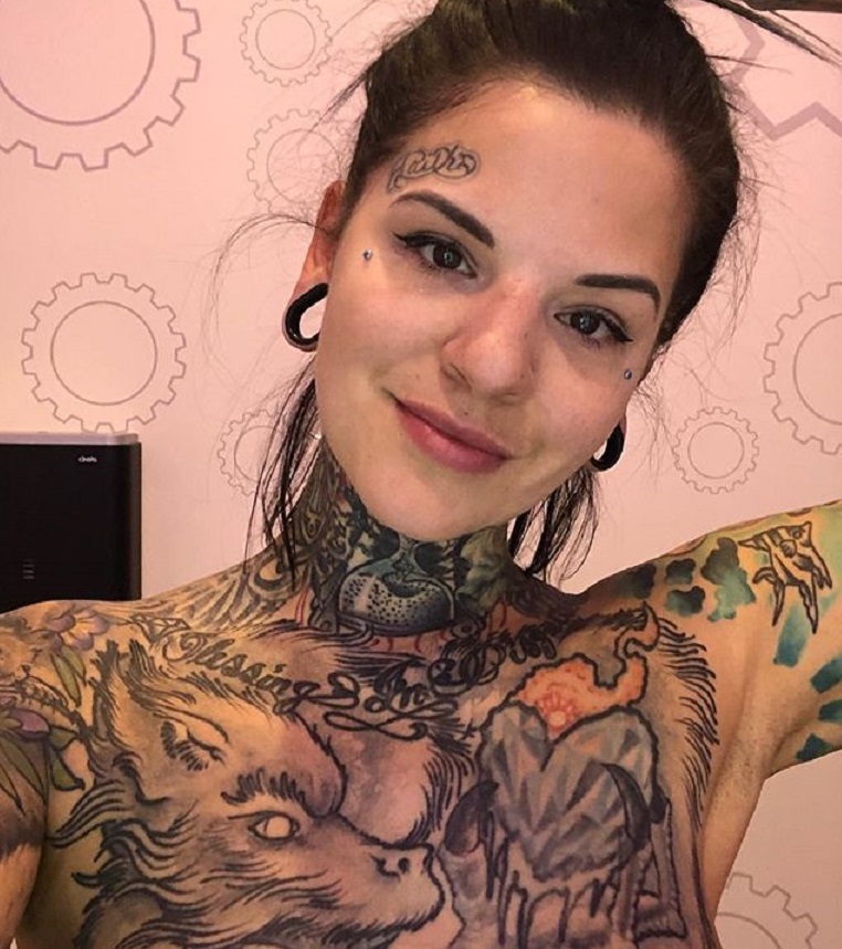 Хайди Лавон - девушка с татуировками, вслед которой оборачиваются все прохо...