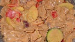 Италия близко, если на столе паста с креветками в сливочном соусе  