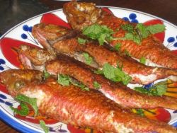 Изумительный рецепт приготовления кефали для гурманов - сочетание рыбы, вина и бекона