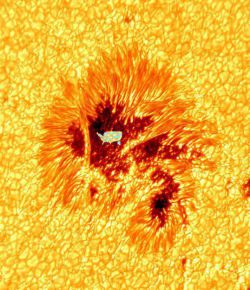 Масса Солнца и его значение для жизни