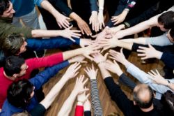 Социализация личности на протяжении всей жизни человека