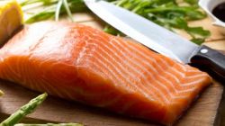 Семга, жареная на углях – альтернатива шашлыку