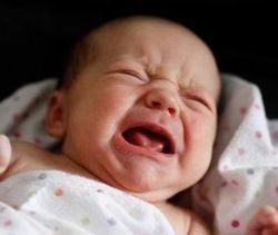 Плачущий ребенок. Как понять, в чем причина