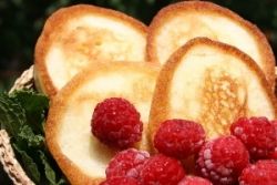 Оладушки на кефире - самый вкусный и быстрый завтрак
