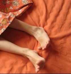 Синдром беспокойных ног: причины, симптомы, лечение