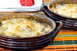 Как приготовить жульен из шампиньонов и курицы