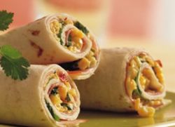 Рулетики из лаваша: три вкусных рецепта закуски
