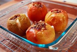 Запеченные яблоки в духовке - самый вкусный и полезный десерт