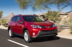 Toyota RAV4 2013 - большая машина для больших людей