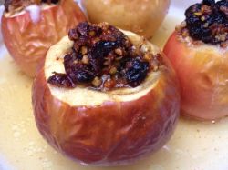 Как приготовить печеные яблоки: несколько несложных рецептов