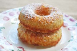 Пончики на кефире - рецепт прост 