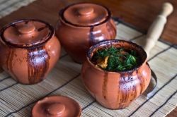 Свинина в горшочке - простое и вкусное домашнее блюдо