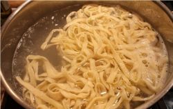 Готовим вкусно и увлекательно: рецепт домашней лапши