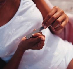 Ваши ногти слоятся: лечение и причины