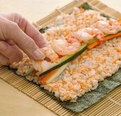 Как готовить суши самостоятельно