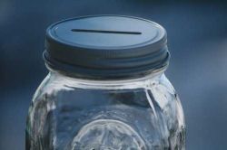 Несколько вариантов того, как сделать копилку своими руками