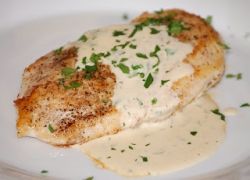 Отменная куриная грудка в сливочном соусе