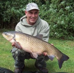 Ловля белого амура на молодой камыш