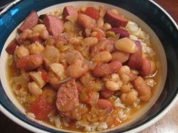 Суп с колбасой, да не с простой, а с копченой!
