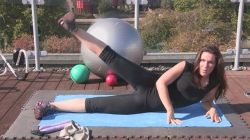 Как убрать бедра быстро