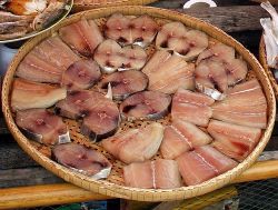 Как засолить скумбрию дома? Простые рецепты вкусных блюд