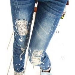 Дерзко и модно – джинсы с дырками