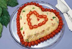 Как украсить салаты для семейного торжества