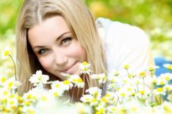 Осветление волос ромашкой: особенности процедуры