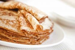 Блины на кефире - тонкие хитрости приготовления.