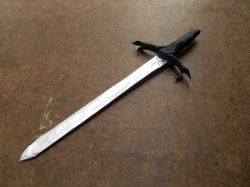 Как сделать из бумаги меч: инструкция и полезные советы