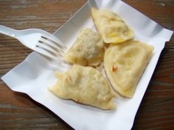 Вареники с картошкой - очень вкусное и сытное блюдо