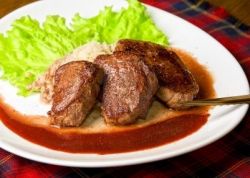 Как вкусно пожарить мясо: полезные советы от опытных хозяек