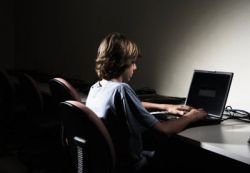 Компьютерная зависимость у ребенка: как проявляется и что с этим делать
