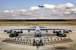 Б-52, бомбардировщик (Boeing B-52): описание, технические характеристики, вооружение